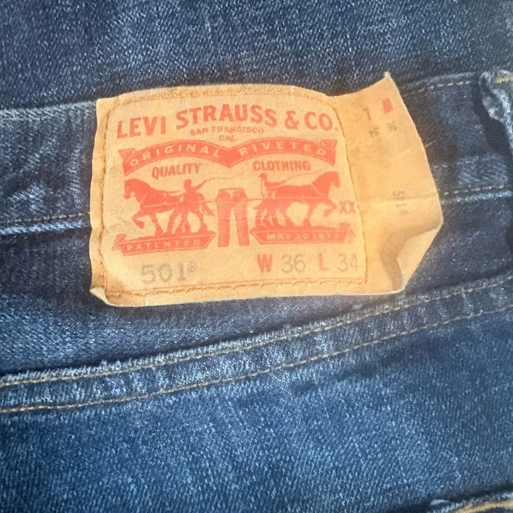 Levi's 501 Men's Blue Jeans button fly size 36 x 34